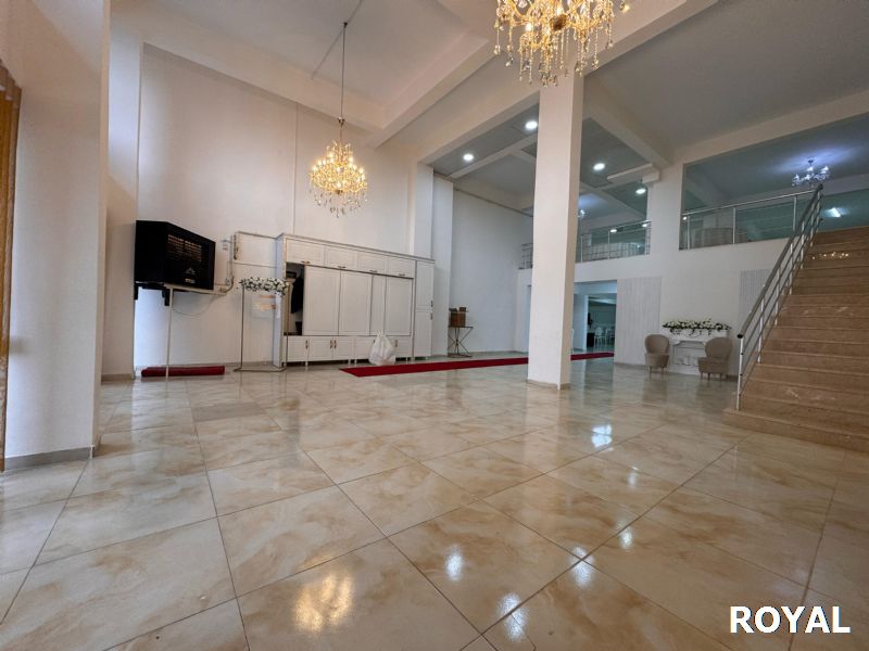 ROYAL'DEN HANBAŞINDA 890 M²LİK DEVASA DÜKKAN VE YÜKSEK KİRA...!